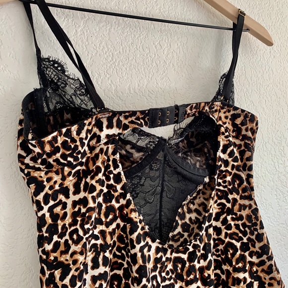 ✨ SOLD Cheetah Lace Bodysuit - Picture 6 of 6